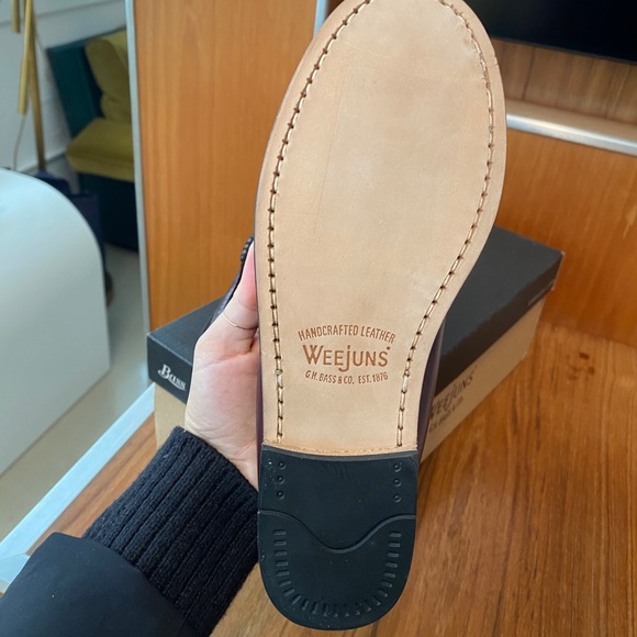 NWT Weejuns G.H Bass & Co brown leather shearling lined loafers. - Picture 6 of 6